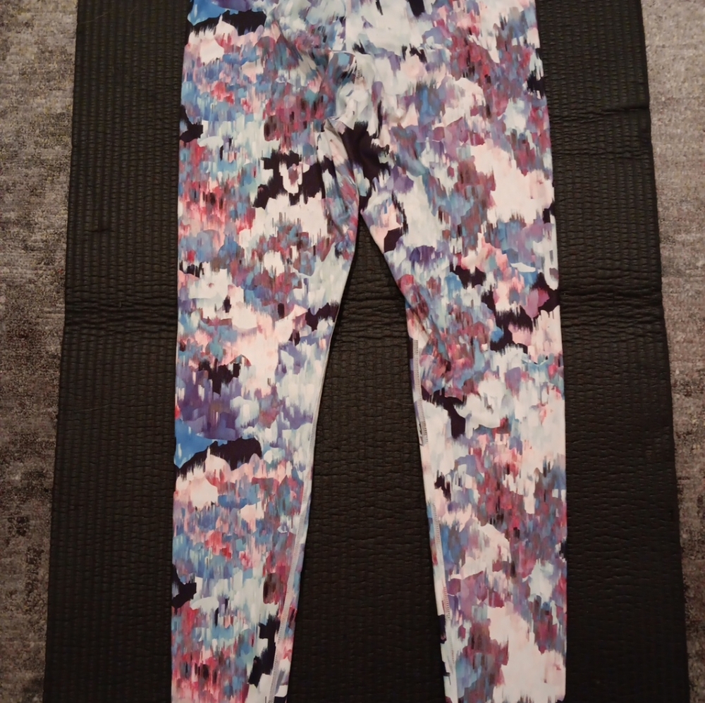 Fabletics work out pants - Picture 3 of 7